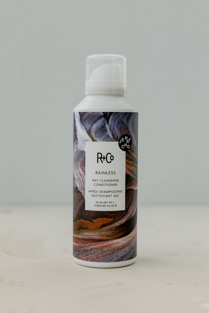 СУХОЙ ДОЖДЬ сухой шампунь-кондиционер для кудрявых волос R+Co RAINLESS Dry