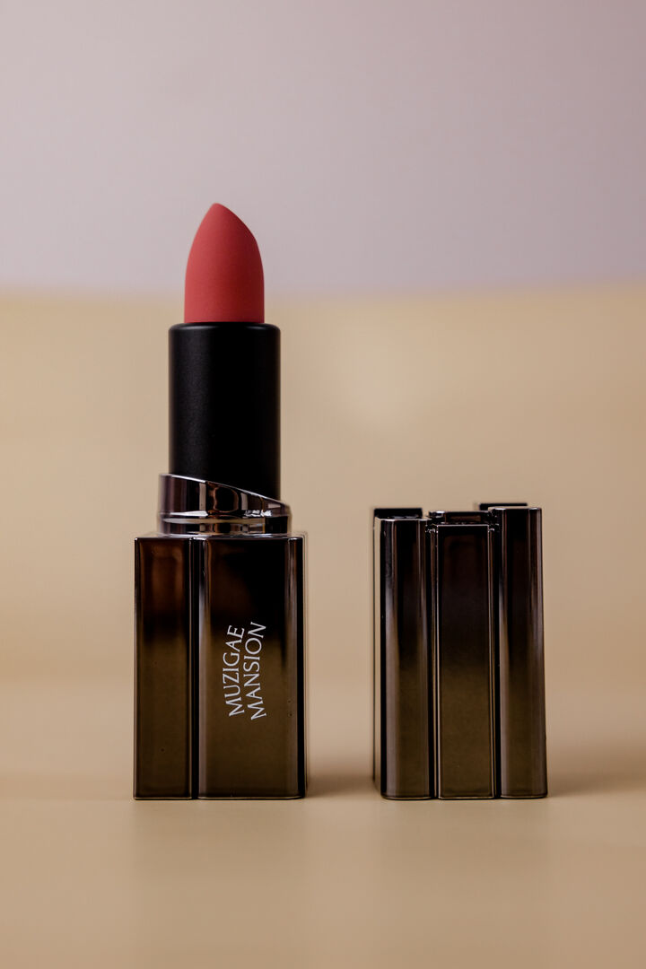 Помада для губ MUZIGAE MANSION Moodwear Blur Lipstick [06 Ruffle] 4g MUZIGA фото 1