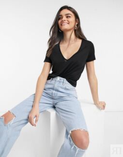 Черная футболка свободного кроя с v-образным вырезом ASOS DESIGN