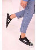 Кожаные женские кроссовки на шнуровке Soho Exclusive