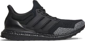 Кроссовки Adidas UltraBoost 1.0 DNA 'Oreo Toe', черный