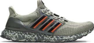 Кроссовки Adidas UltraBoost DNA 'Digital Camo - Legend Earth', зеленый