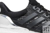 Кроссовки Adidas UltraBoost 2.0 Limited 'Silver Medal', черный BB4077 | Black фото 2