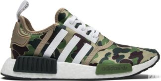 Кроссовки Adidas A Bathing Ape x NMD_R1 'Olive Camo', зеленый