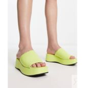 Светло-зеленые массивные шлепанцы на платформе Monki 7314308367653 | Lime green фото 2