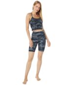 Шорты Beyond Yoga, Spacedye Printed High Waisted Biker Shorts 9489843 | Silver Mist Camo фото 4